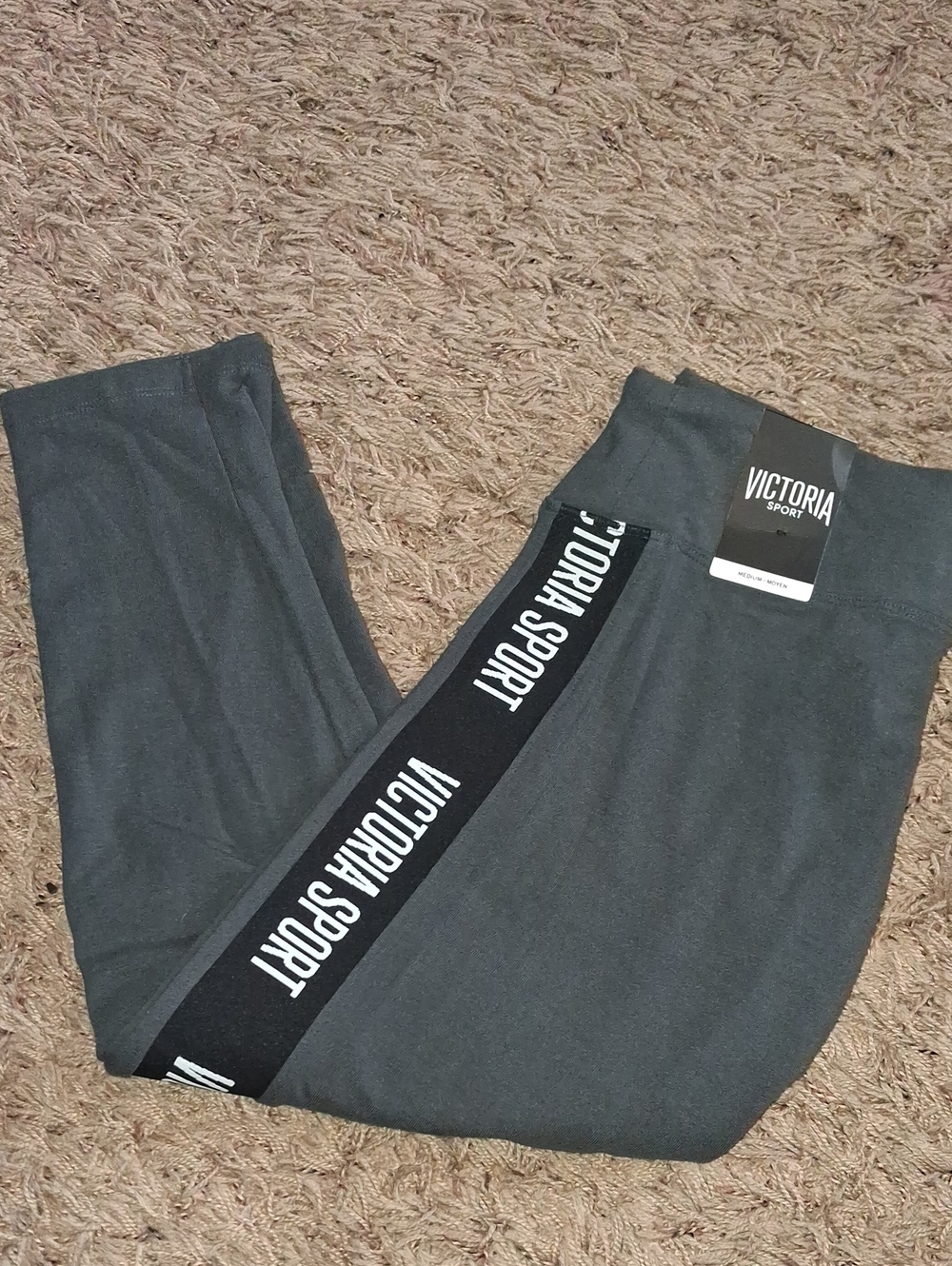 Women's Victoria Secret Victoria Sport Capri Leggings NWT Size M Medium